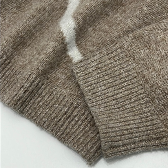 American Eagle Size L Women's Tan Sweater with White Bow - Picture 4 of 8